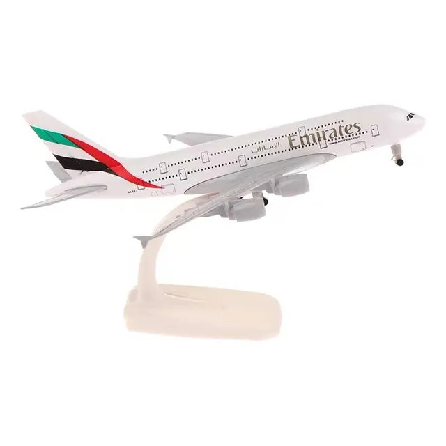 Avión Escala Emirates Airbus A380 1/250 Base +llantas Metal