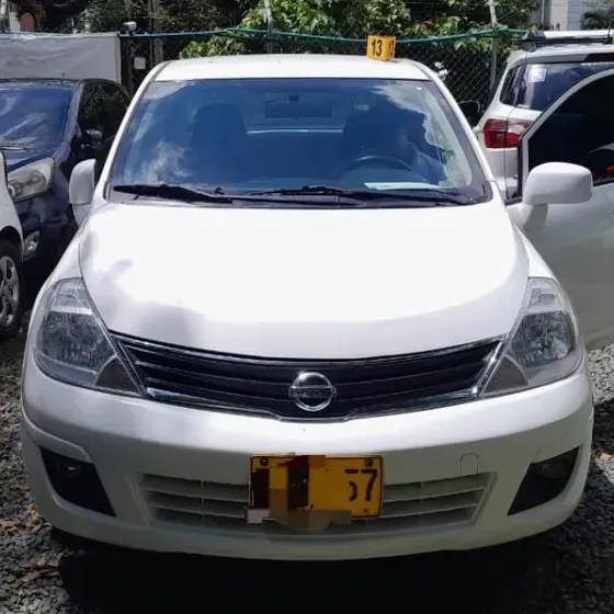 Nissan Tiida 2013 1.8 Emotion