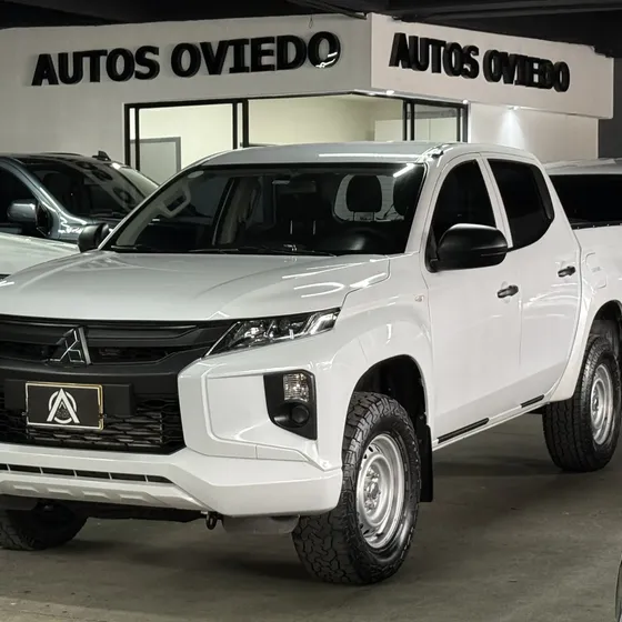 Mitsubishi L200 2023 2.5l Mt 4x4