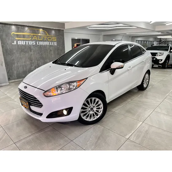 Ford Fiesta 2015 1.6 Titanium At