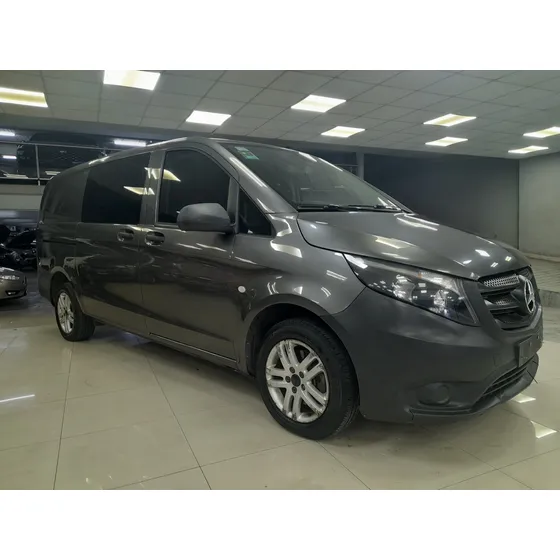 Mercedes-benz Vito 111 Cdi Furgon Mixto 4 + 1