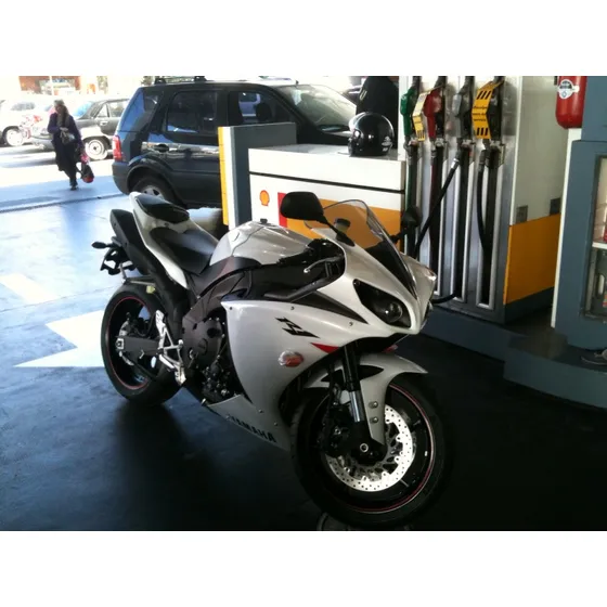 Yamaha R1