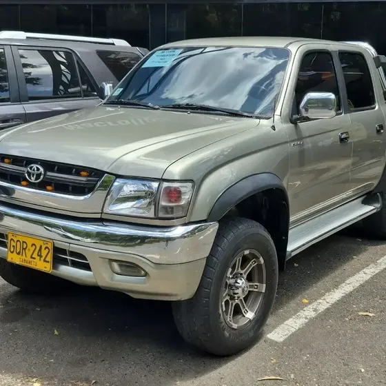 Toyota Hilux 2006 2.4 Hi Rider Gas/gasolina 2006 4x4