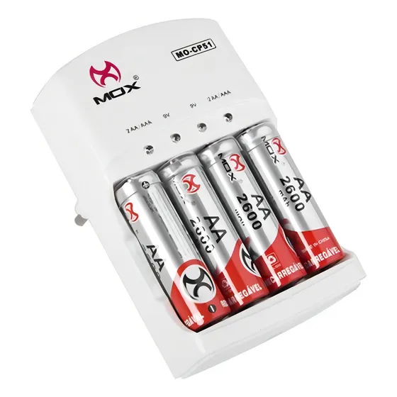 Carregador De Pilha Aa + 4 Pilhas Recarregável Bivolt