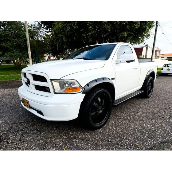 Dodge Ram 5.7 1500 Slt 4x2