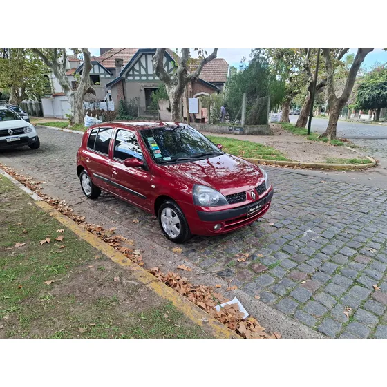Renault Clio 1.6 Privilege