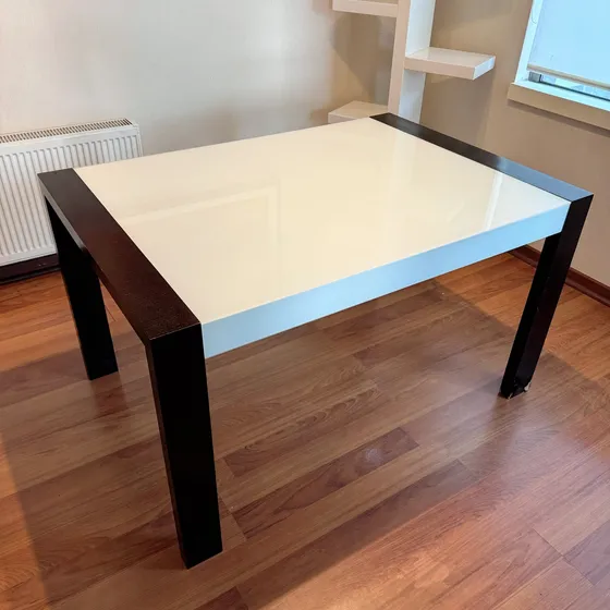 Moderna Mesa De Comedor De Sur Diseño Blanco Negro