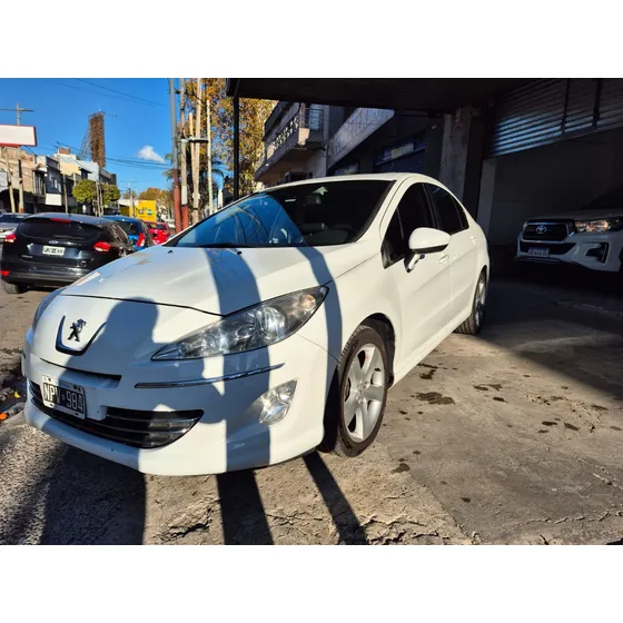 Peugeot 408 2.0 Allure Nav 143cv