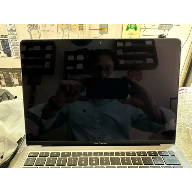Macbook Air A2337 Plateado