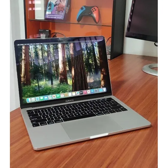 Laptop Macbook Pro 13-inch 2019