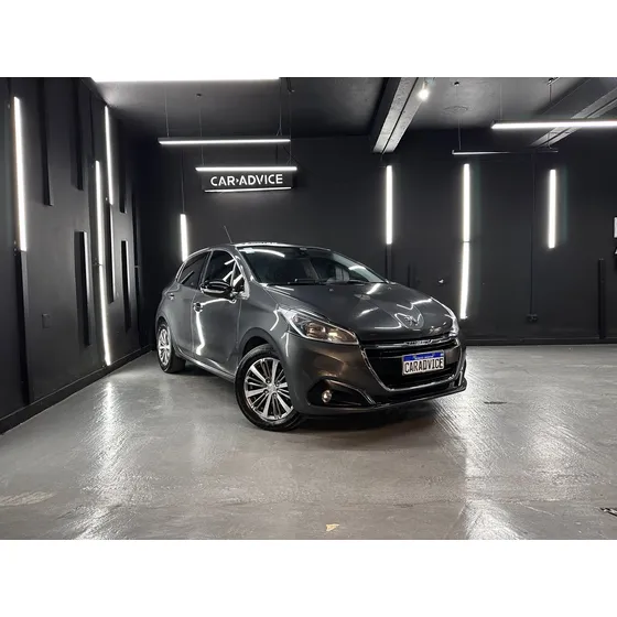 Peugeot 208 1.6 Feline Tiptronic 5p L17