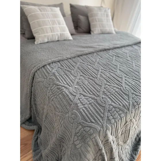 Cubrecama Invierno Amelie Doble Corderito Jacquard King Pret