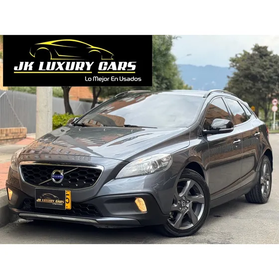 Volvo V40 1.6 T4 Cross Country Kinetic Fwd