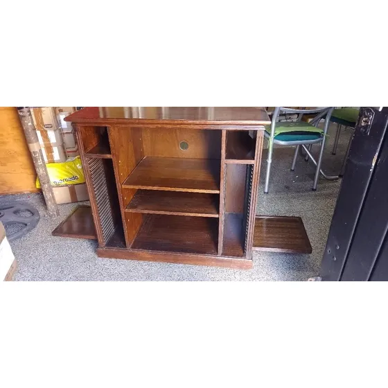 Mesa Tv De Madera Con Base Giratoria Y Porta Bafles Lateral
