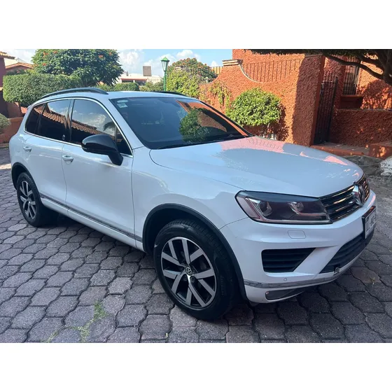 Volkswagen Touareg 3.0 V6 Tdi At