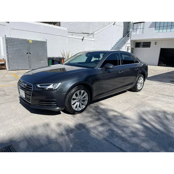 Audi A4 2.0 T Select 190hp Dsg