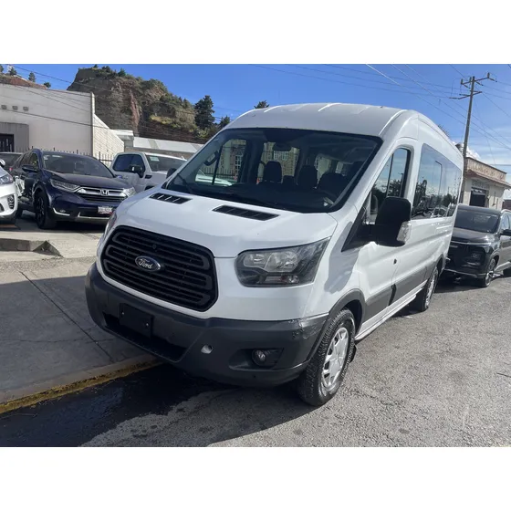 Ford Transit 2.2 Pasajeros Larga Techo Alto Custom Mt