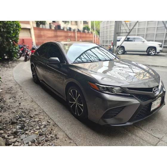 Toyota Camry 2.5 Se At