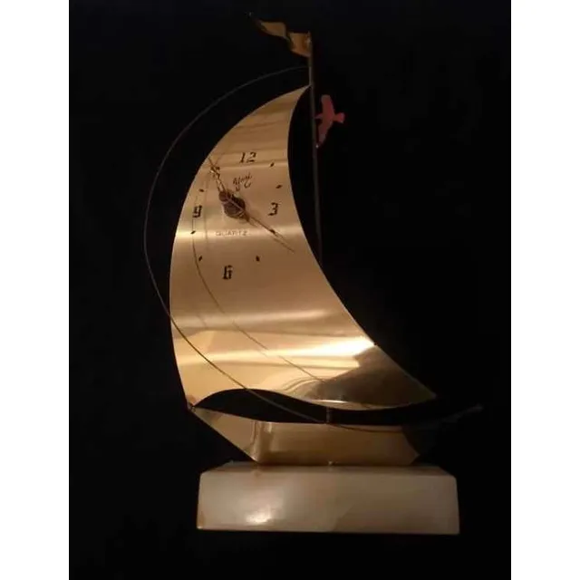 Reloj De Bronce En Forma De Velero Y Base De Onix