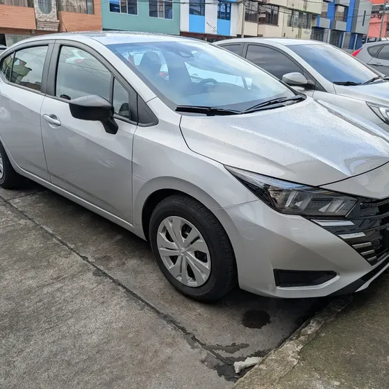 Nissan Versa 2027 1.6 Sense