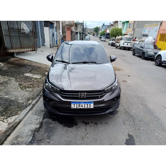 Fiat Cronos 1.3 Drive Flex 4p