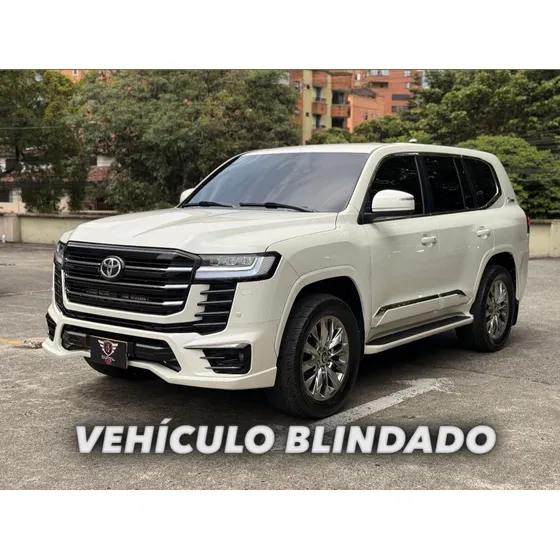 Toyota Land Cruiser 4.5 Imperial Lc200 Diésel