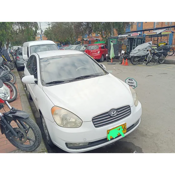 Hyundai Accent 1.4 Gls 4 P
