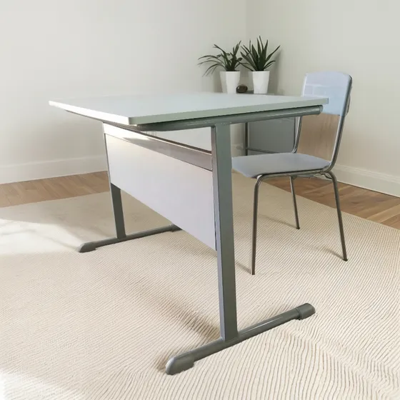 Conjunto De Mesa E Cadeira Professor Fnde