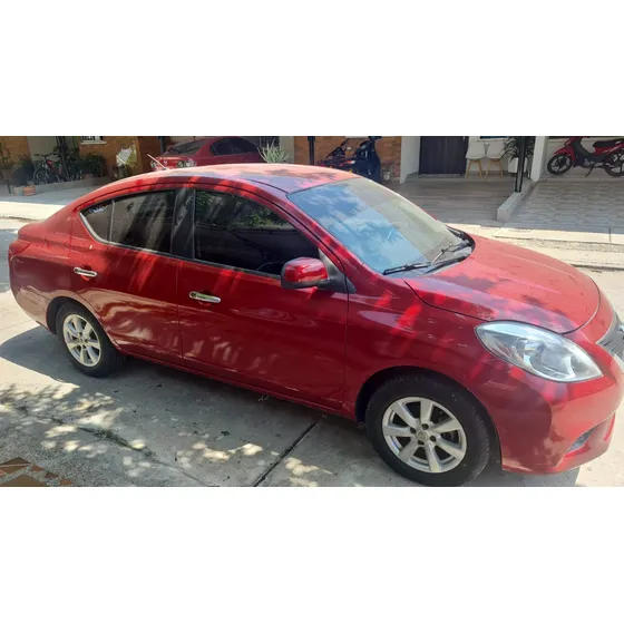Nissan Versa 1.6 Advance