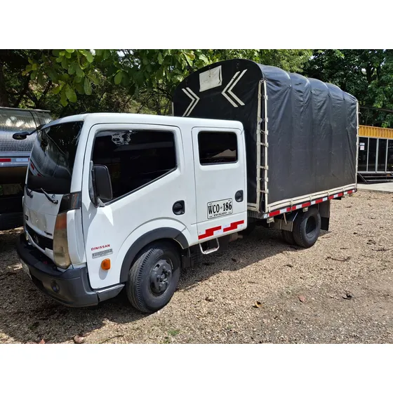 Nissan Cabstar Doble Cabina 3.0 C.c. Turbo Diesel