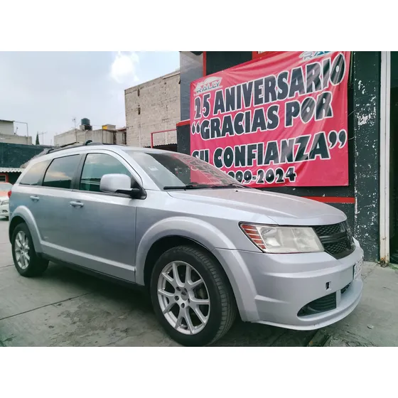 Dodge Journey 2.4 Sxt 7 Pasajeros At