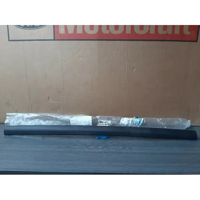 Moldura Centro Parachoque Trasero Focus Hatchback Original