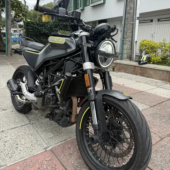 Husvarna Svartpilen 401 Modelo 2022