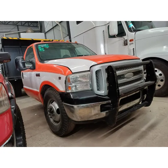 Ford F-350 Chasis Cabina