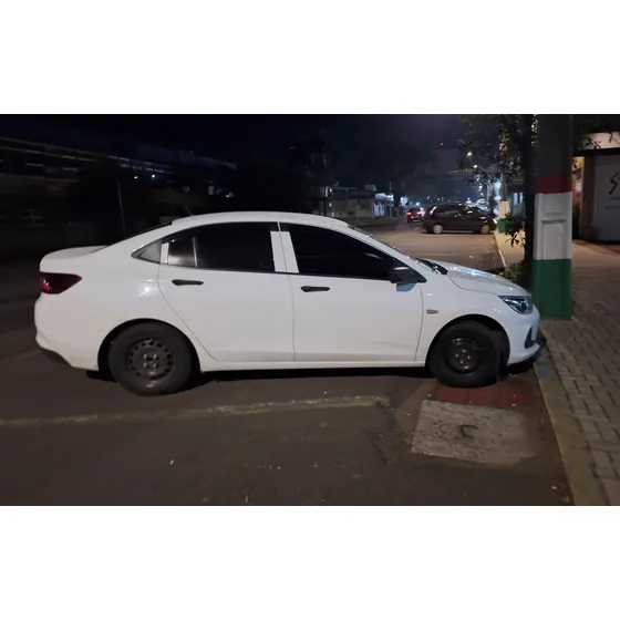 Chevrolet Onix Plus 1.0 Lt 4p