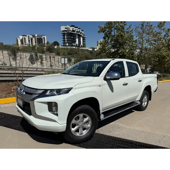 Mitsubishi L200 2.5 Di-d Cabina Doble 4x4 Mt