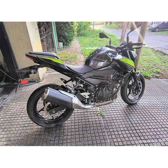Kawasaki Z400 Como Nueva 