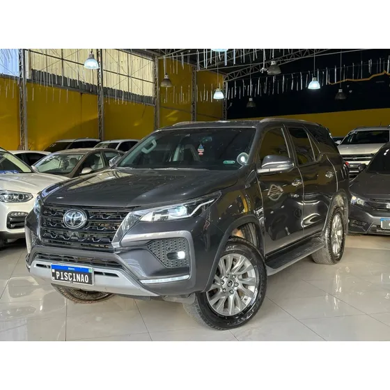 Toyota Hilux Sw4 2.8 D-4d Turbo Diesel Srx 7l 4x4 Automático
