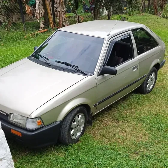Mazda 323 1993 1.3 He