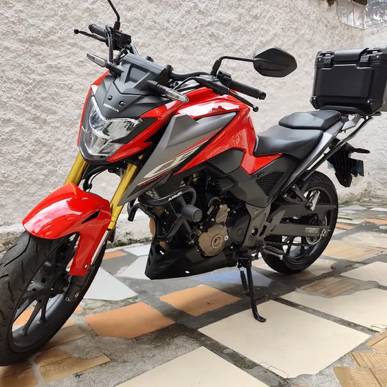 Honda Cbf300f. 2024 Cómo Nueva