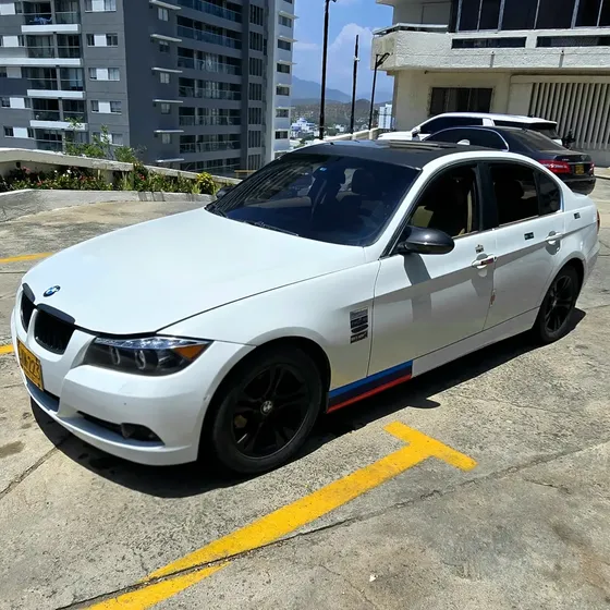 BMW Serie 3 2008 2.5 325i E90 Premium