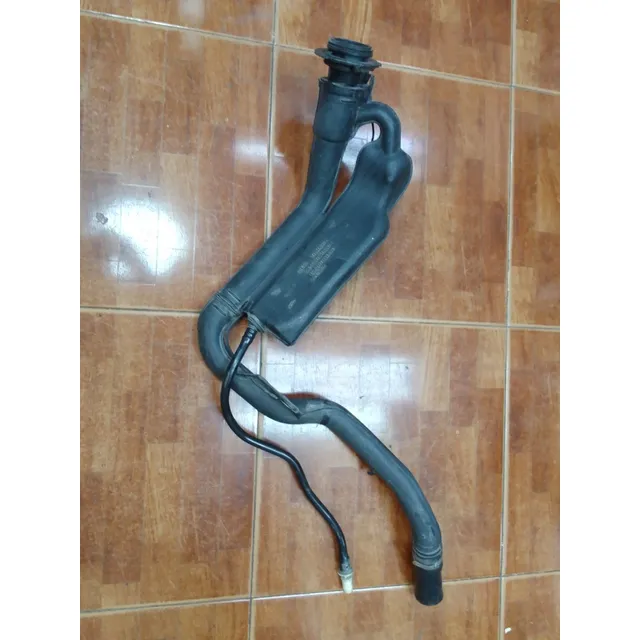 Tubo Bajante De Gasolina Renault Symbol 04