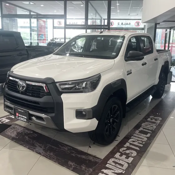 Toyota Hilux 2026 2.8d Mhev Doble Cabina 4wd At Adventure