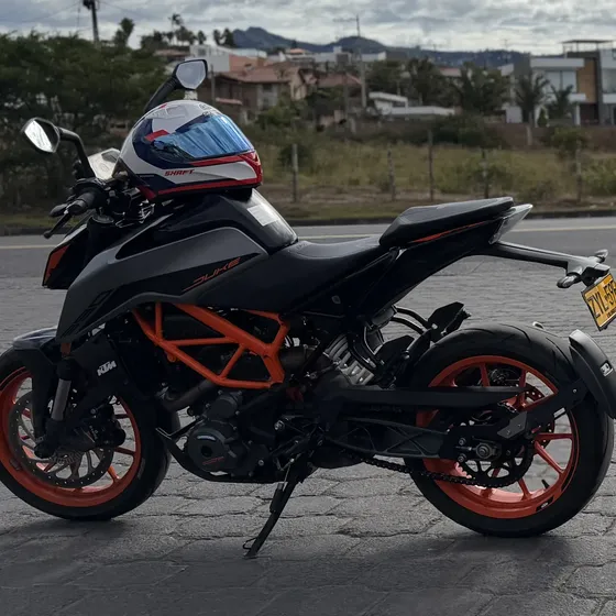 Vendo Hermosa Duke 390 Ng , Excelente Estado , Todo En Regla