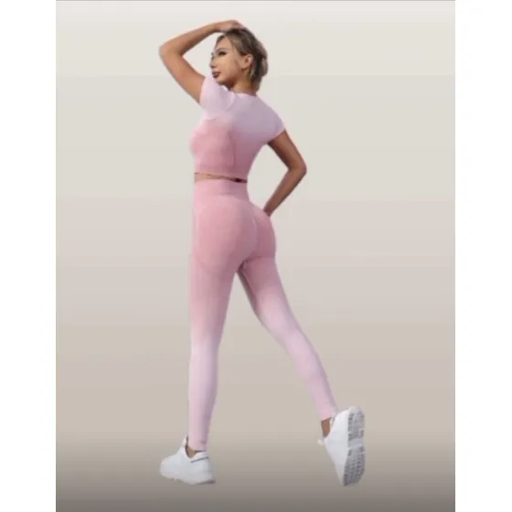 Conjunto Deportivo Calza + Top Remera