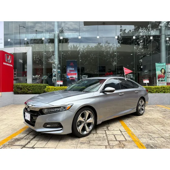 Honda Accord 2.0 Touring At