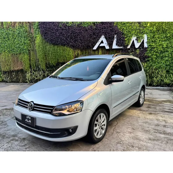 Volkswagen Suran 1.6 Highline 101cv
