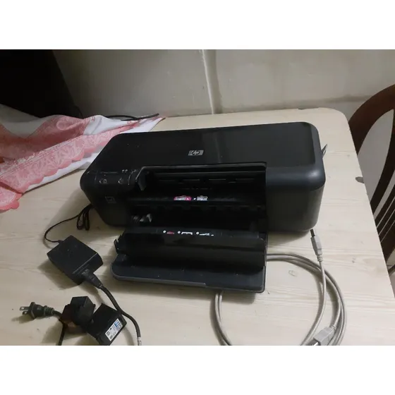 Impresora Desjert Hp D-2660 Com Cartucho Vacios