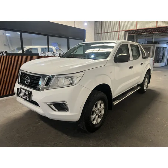 Nissan Np300 2.3 Frontier Se Plus Cd 4x2 Mt