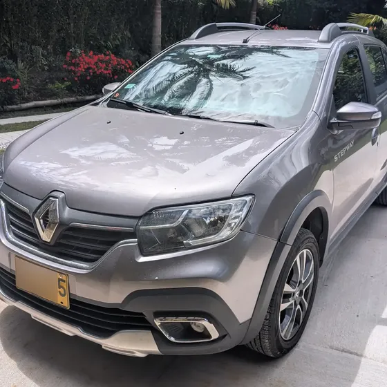 Renault Stepway 2022 1.6 Intense Automática